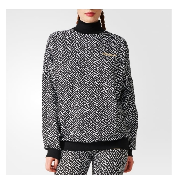 adidas oversized sweater